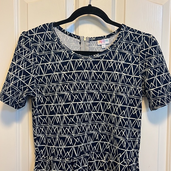 Dress - Picture 2 of 8